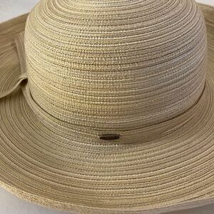 NWT Scala Classic Beige Wide-Brim Hat
UPF 50+